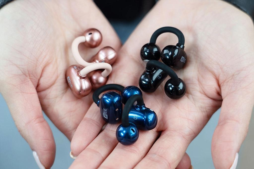 Słuchawki, które nie odcinają od świata - MEE Audio Pebbles Air