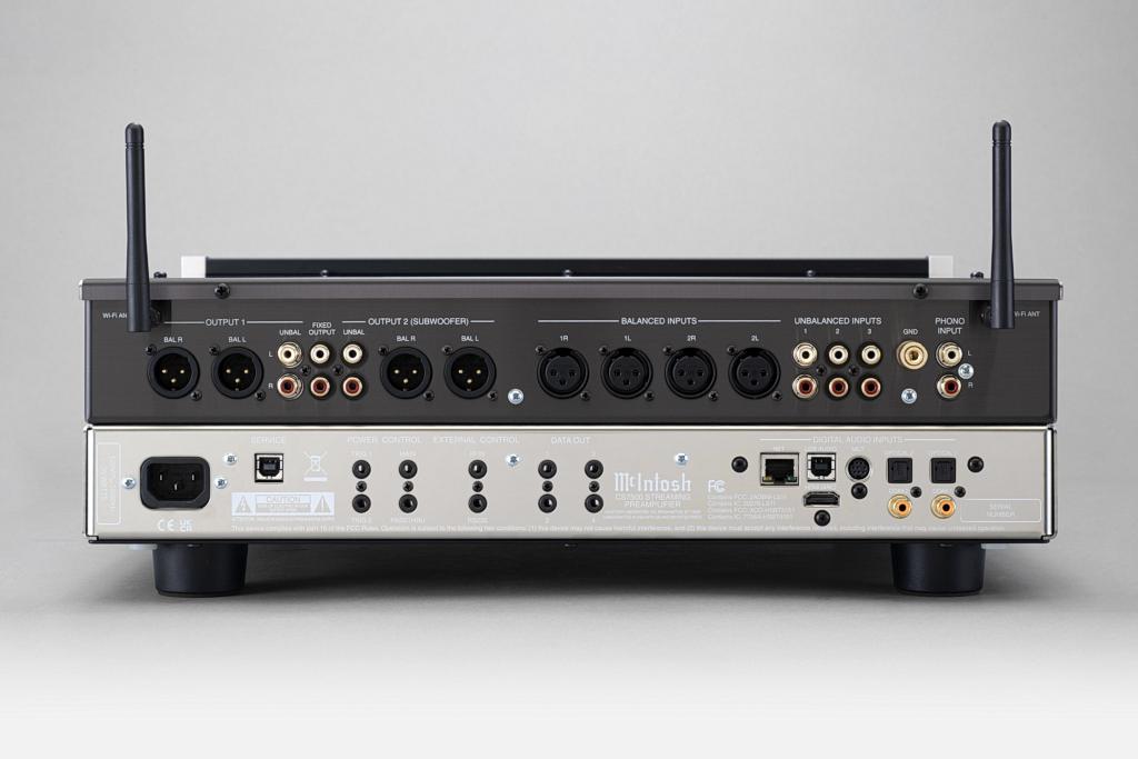 Streamer, DAC i przedwzmacniacz w jednym - McIntosh CS7500