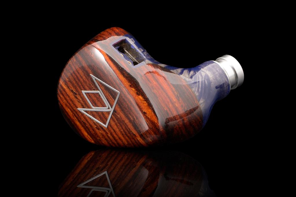 Drewno cocobolo i dwa planarne przetworniki - Noble Audio Lu Ban