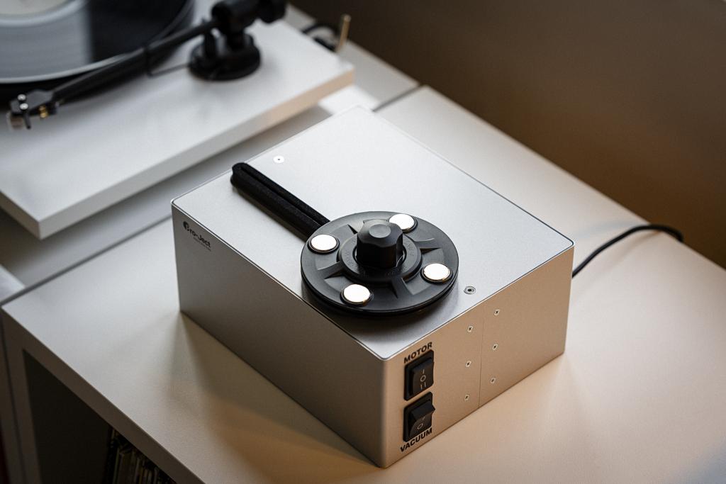 Kompaktowa myjka z odsysaniem próżniowym - Pro-Ject VC-E Mini