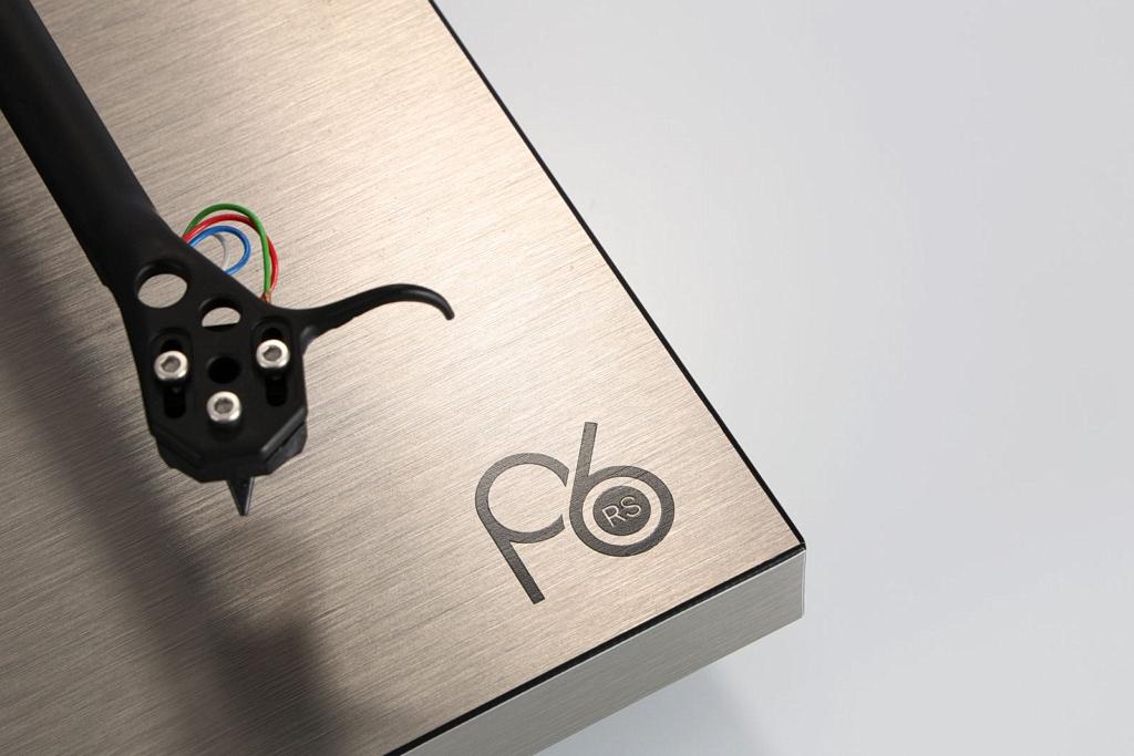 Klasyczny gramofon z ramieniem RB880, zasilaczem Neo PSU MK2 i topową wkładką MM - Rega Planar 6 RS Edition