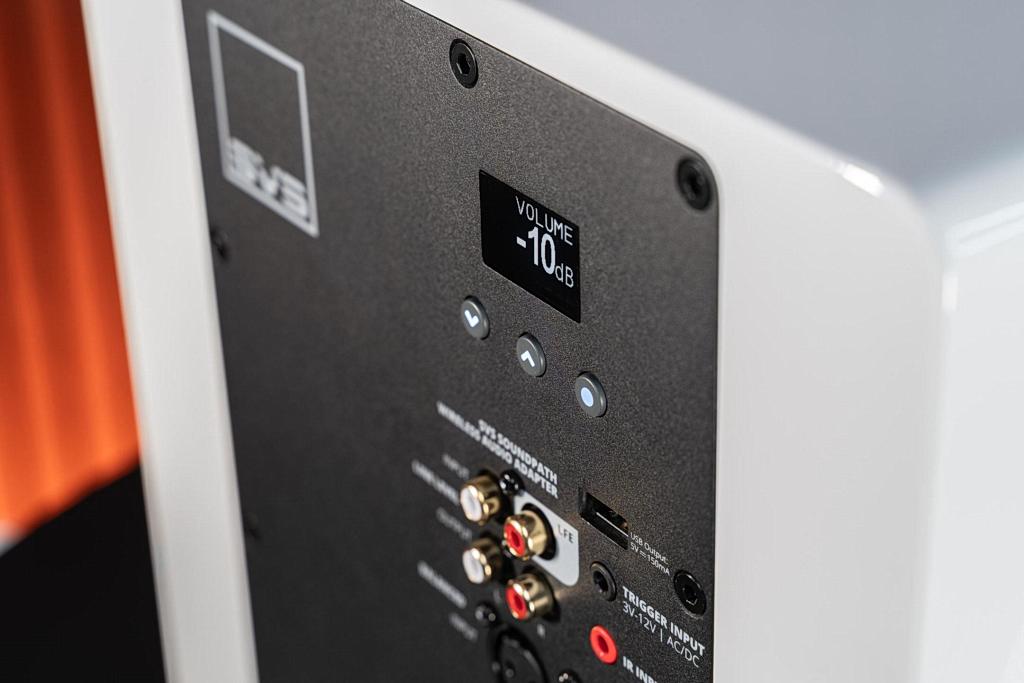 Mały subwoofer z dużymi ambicjami - SVS 3000 Micro R|Evolution