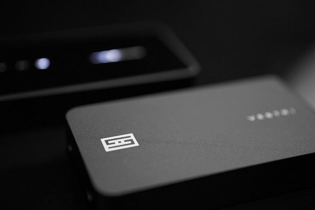 Niedrogi, kieszonkowy DAC z Teksasu - Schiit Vestri