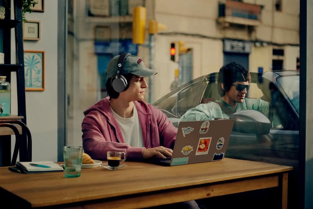 Więcej ciszy, więcej funkcji i wymienna bateria - Sennheiser Momentum 5 Wireless