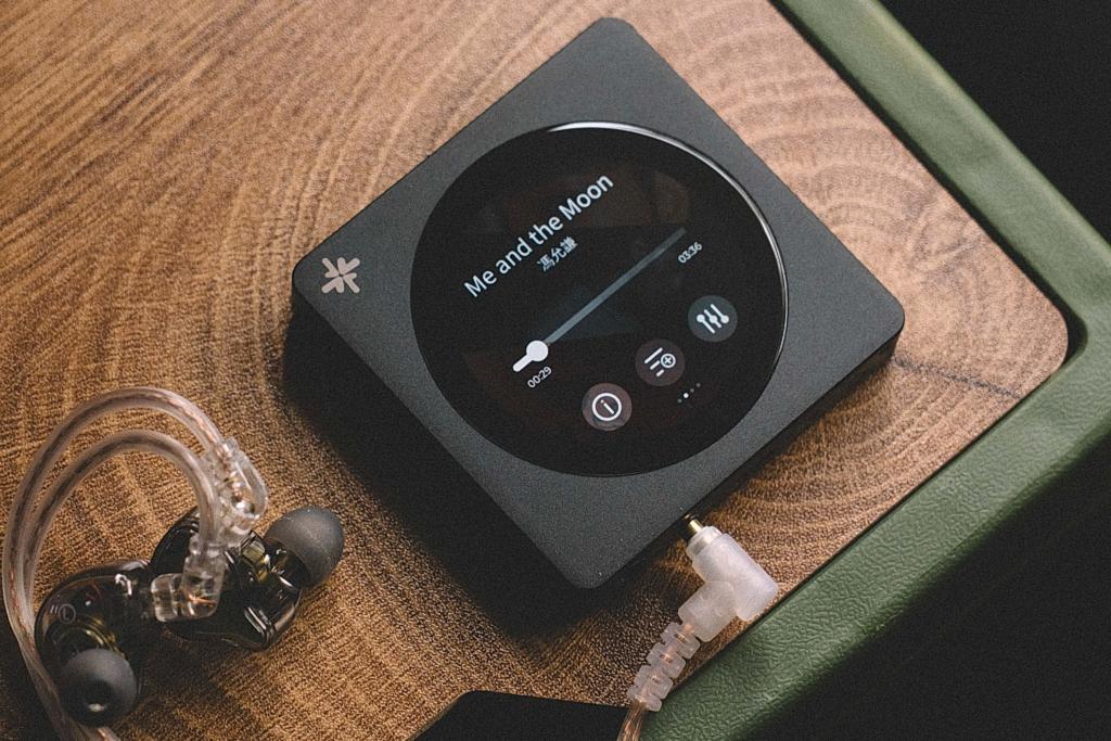 Przenośny odtwarzacz z dwoma przetwornikami - Snowsky Disc