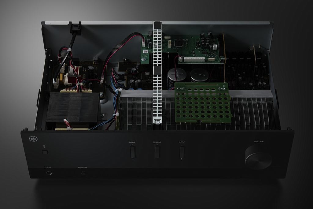 Wysoka moc, streaming i wszystko, czego potrzeba na początek - Yamaha R200A
