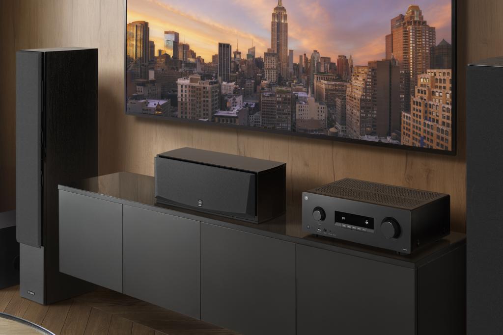 Nowe amplitunery do kina, muzyki i gier - Yamaha RX300A i RX500A