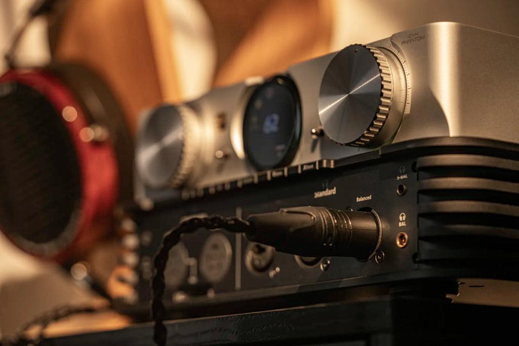 Od dokanałówek aż po elektrostaty - iFi Audio iCAN Phantom 1.5