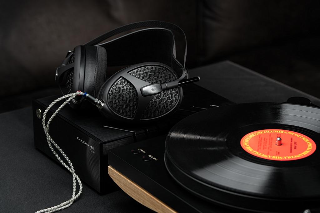 Od zuchwałego pomysłu do światowego sukcesu - Meze Audio