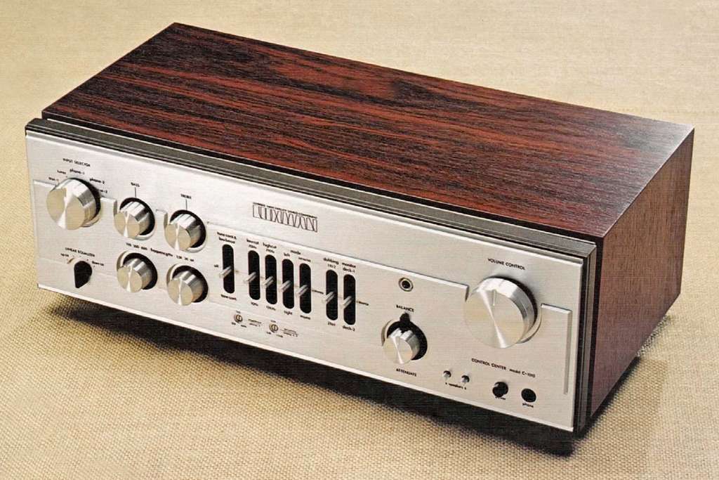 Luxman C-1010