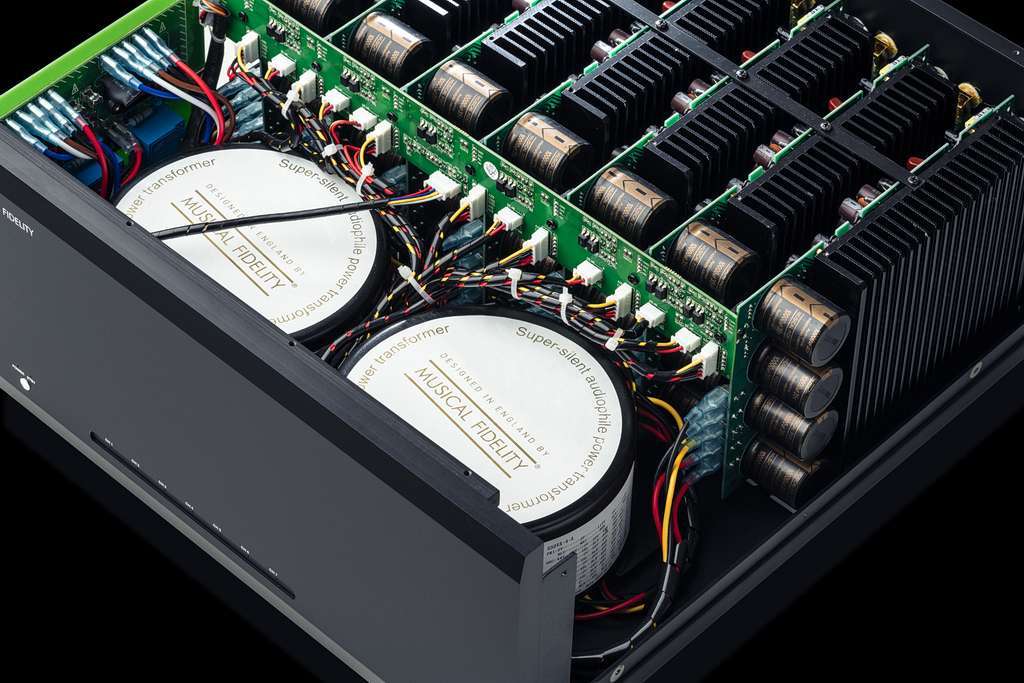 1750 watów w elecangkim pudełku - Musical Fidelity M6x 250.7