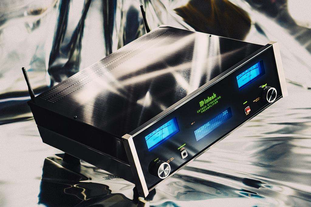 Streamer, DAC i przedwzmacniacz w jednym - McIntosh CS7500