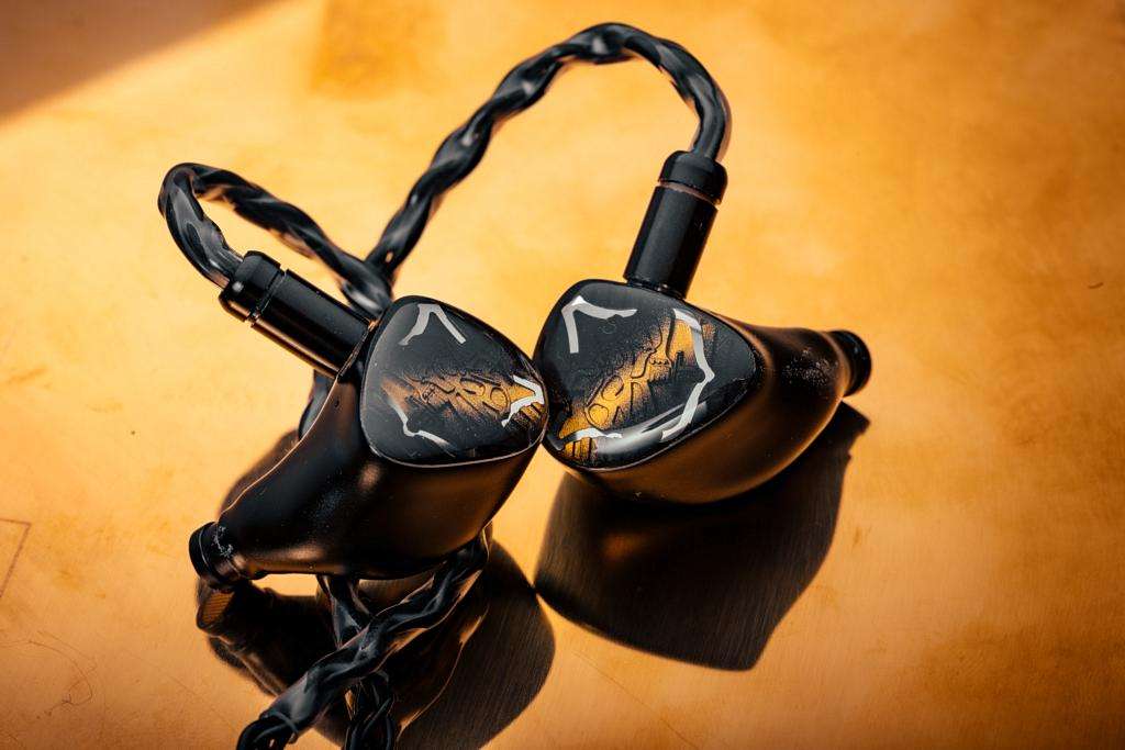 Trzy przetworniki za rozsądne pieniądze - Noble Audio Vanguard