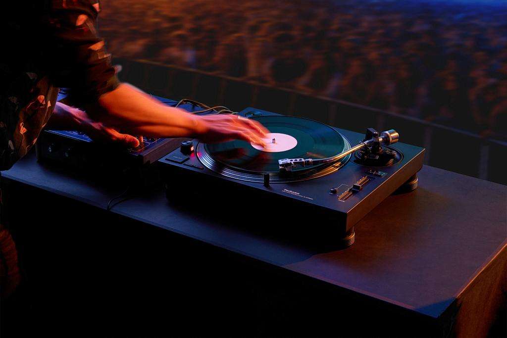 Legenda klubów w nowym wydaniu - Technics SL-1210MKX
