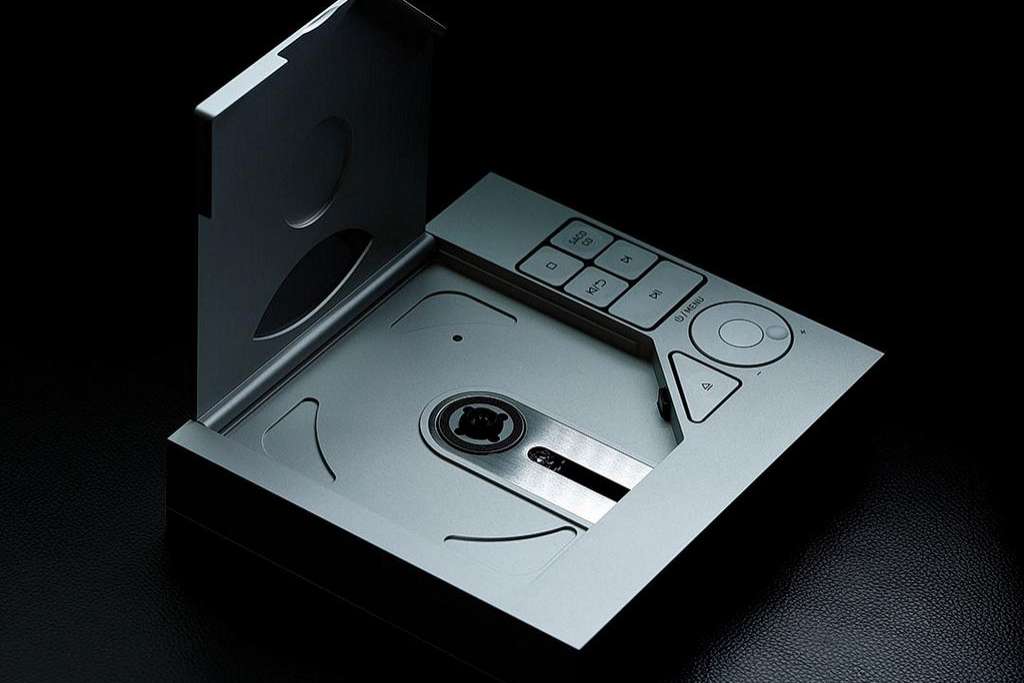 Odtwarzacz SACD z napędem ładowanym od góry i zasilaniem akumulatorowym - YBA Design One